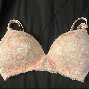 Victoria’s Secret bras